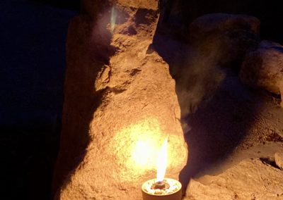 Trópusi kert - könyöklő szikla éjszakai megvilágítása